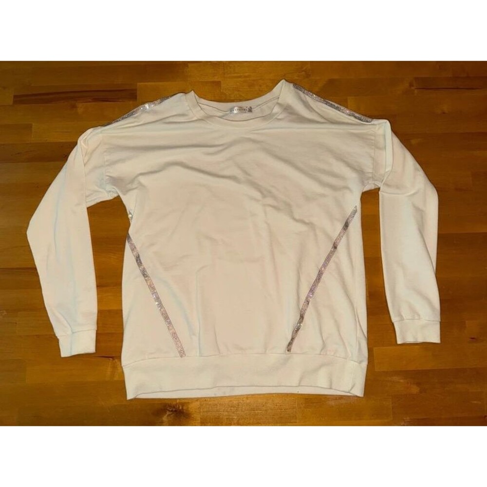 Women’s Retrology Cream Colored Sweatshirt with Gem Trim Size XL